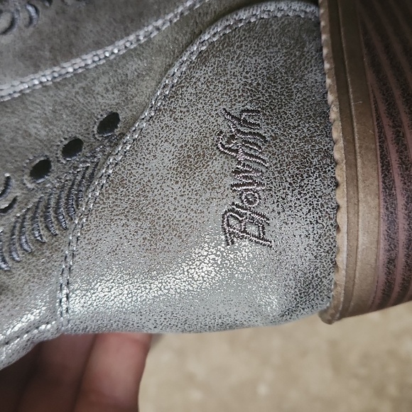 Malibu Blowfish Silver Embroidered Ankle Boots Sz 6 - Picture 10 of 12